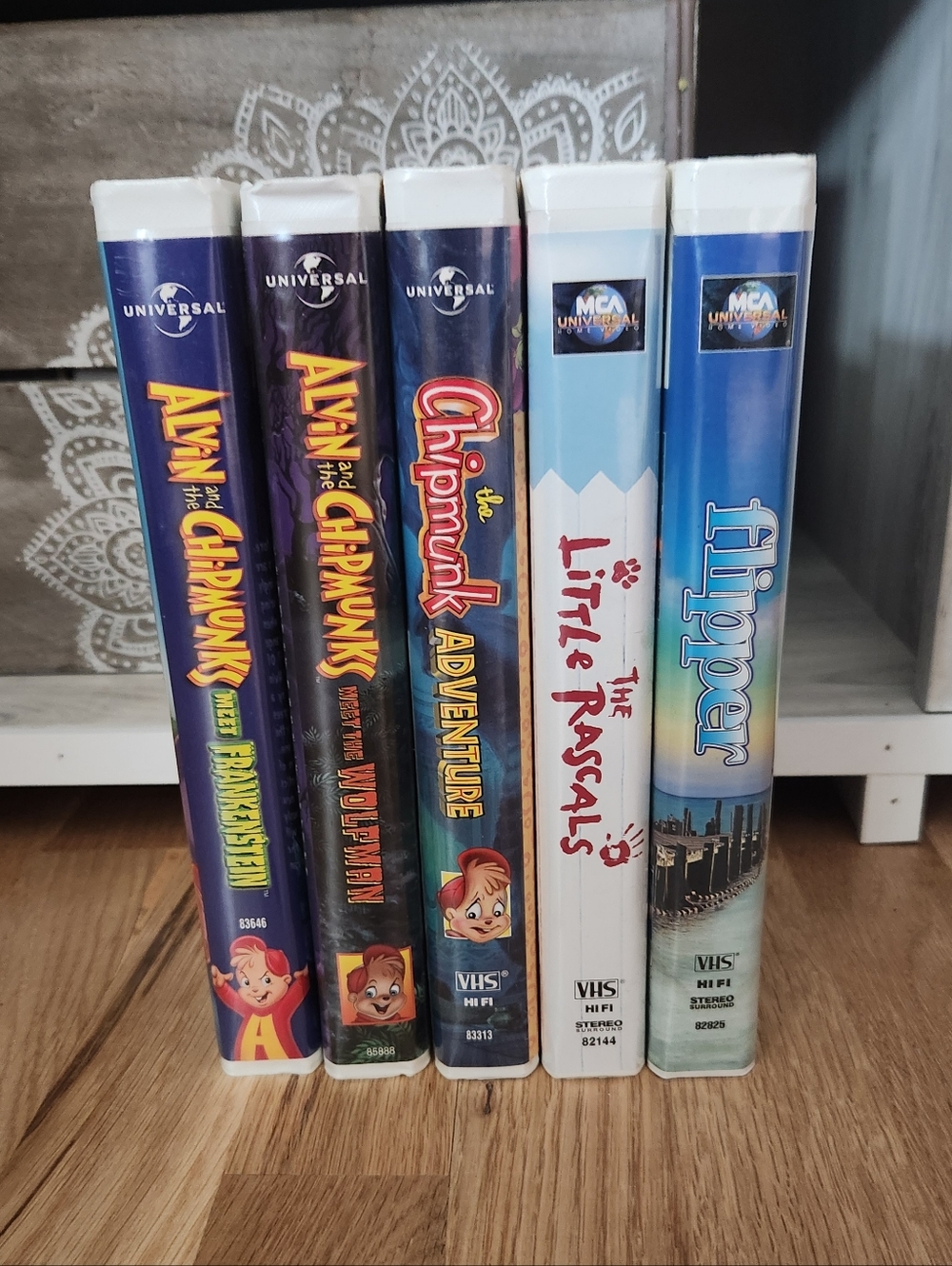 Vintage Animated VHS Movie Lot - Chipmunks + Little Rascals + Flipper